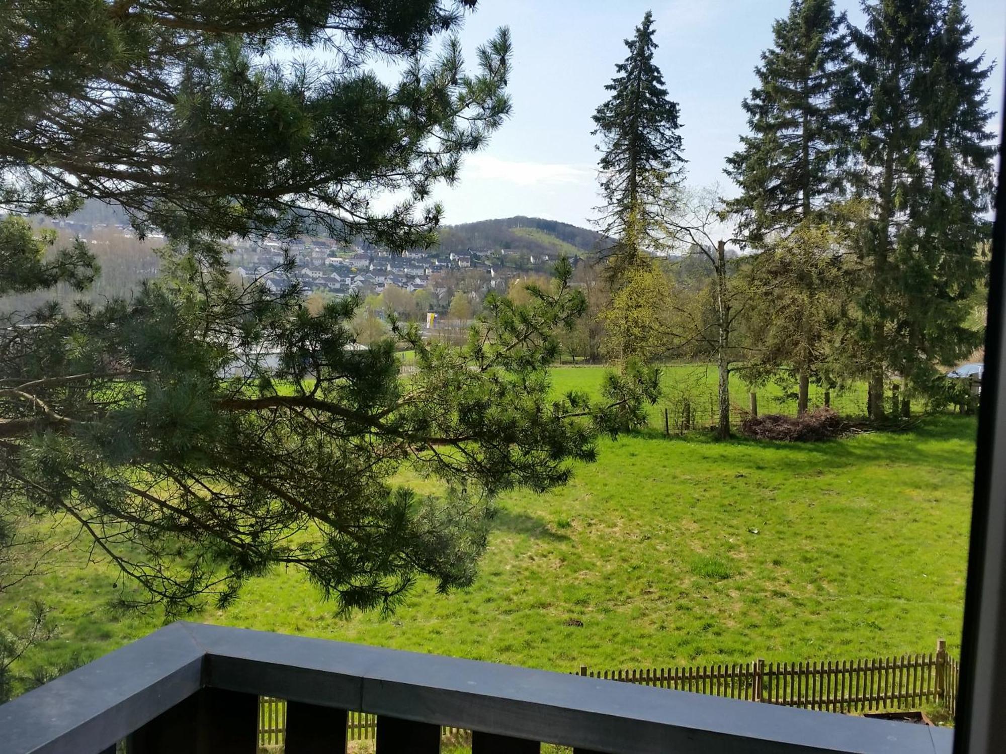 באלבה Fewo Am Wald חדר תמונה